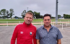 Jérôme Cotigny entraîneur des gardiens pour la prépa accompagné de Jean-Louis Vaussy le vice-président en charge des Seniors
